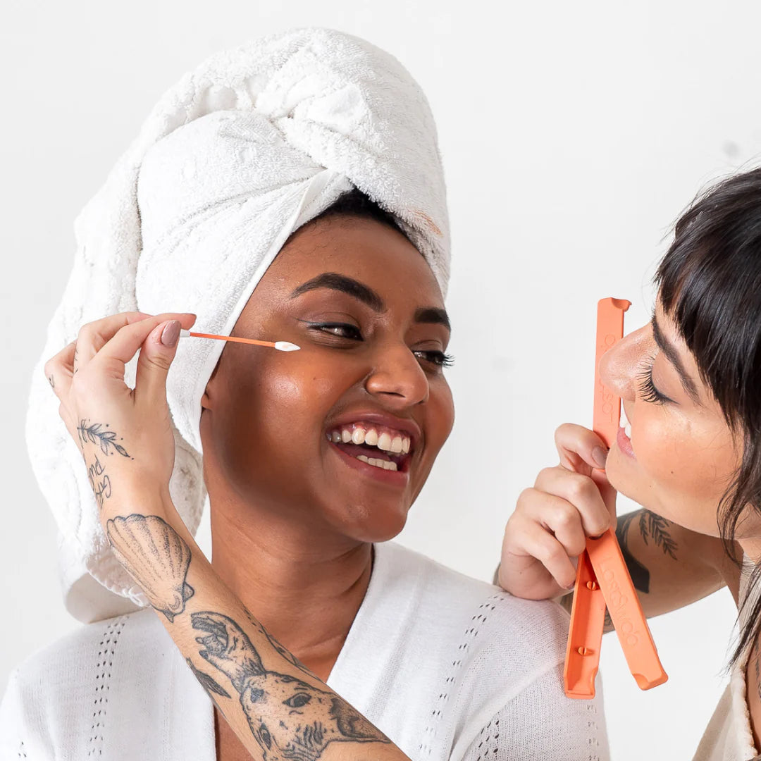 lastswab-beauty-Gjenbrukbar bomullspinne-viser-bruk-til-sminke