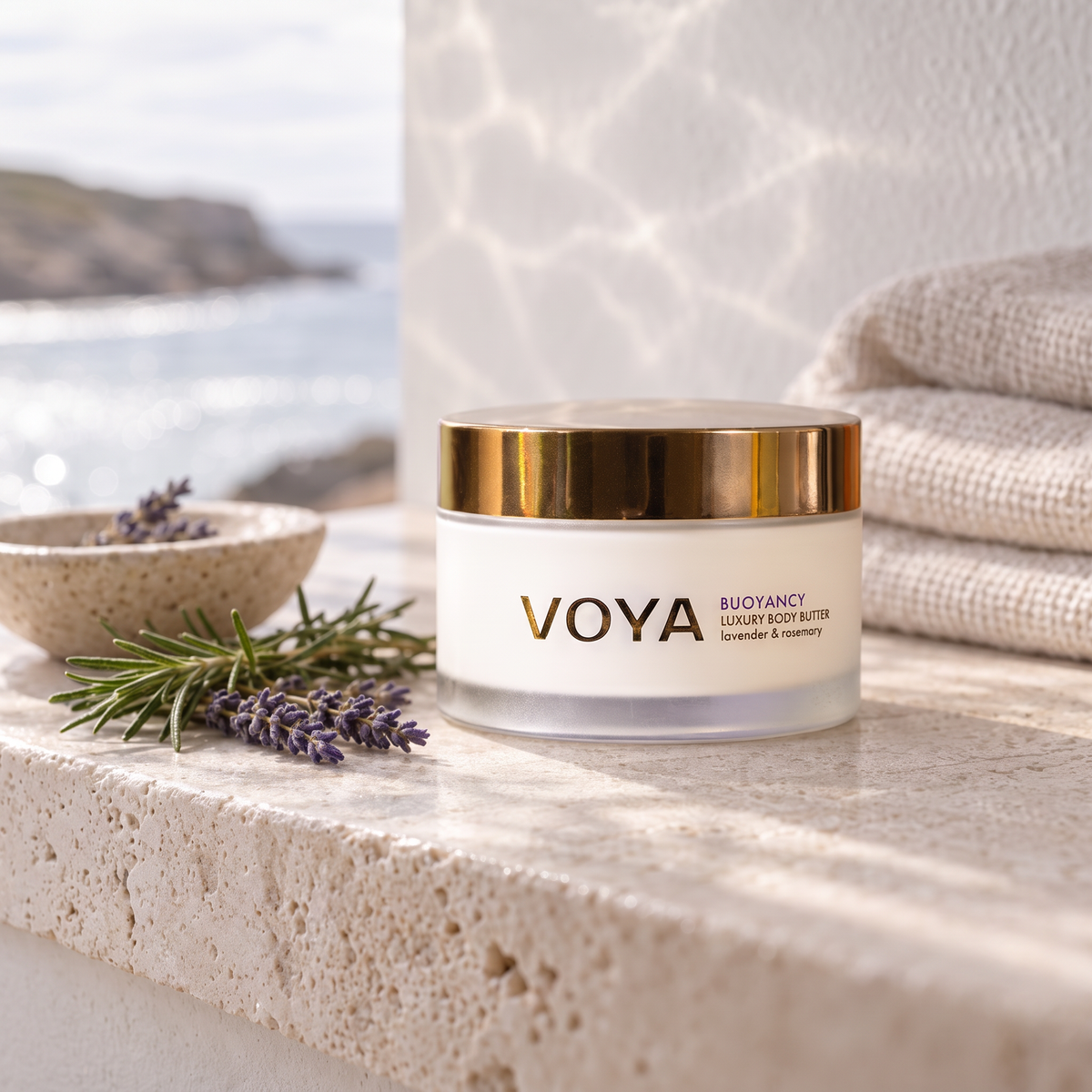 voya-buoyancy-bodybutter-med-lavendel-avbildet-på-bad-