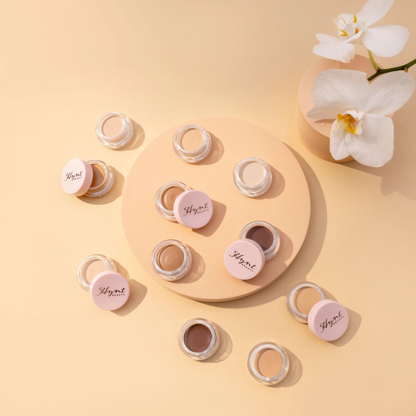 Kremet, silkemyk tekstur av Hynt Beauty Duet Concealer i alle farger – smelter inn i huden for naturlig finish