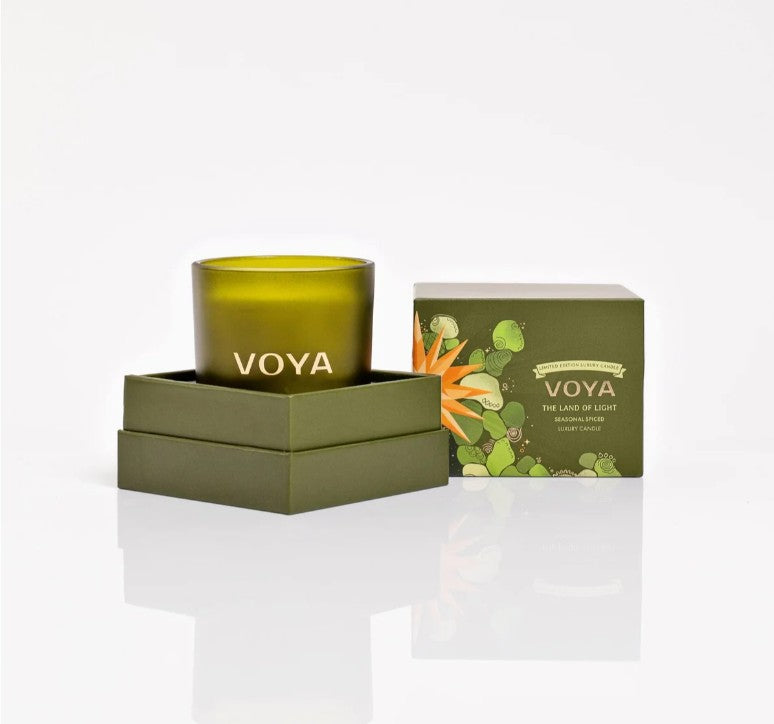 VOYA-juleduftlys-gronn-glasskrukke-med-boks