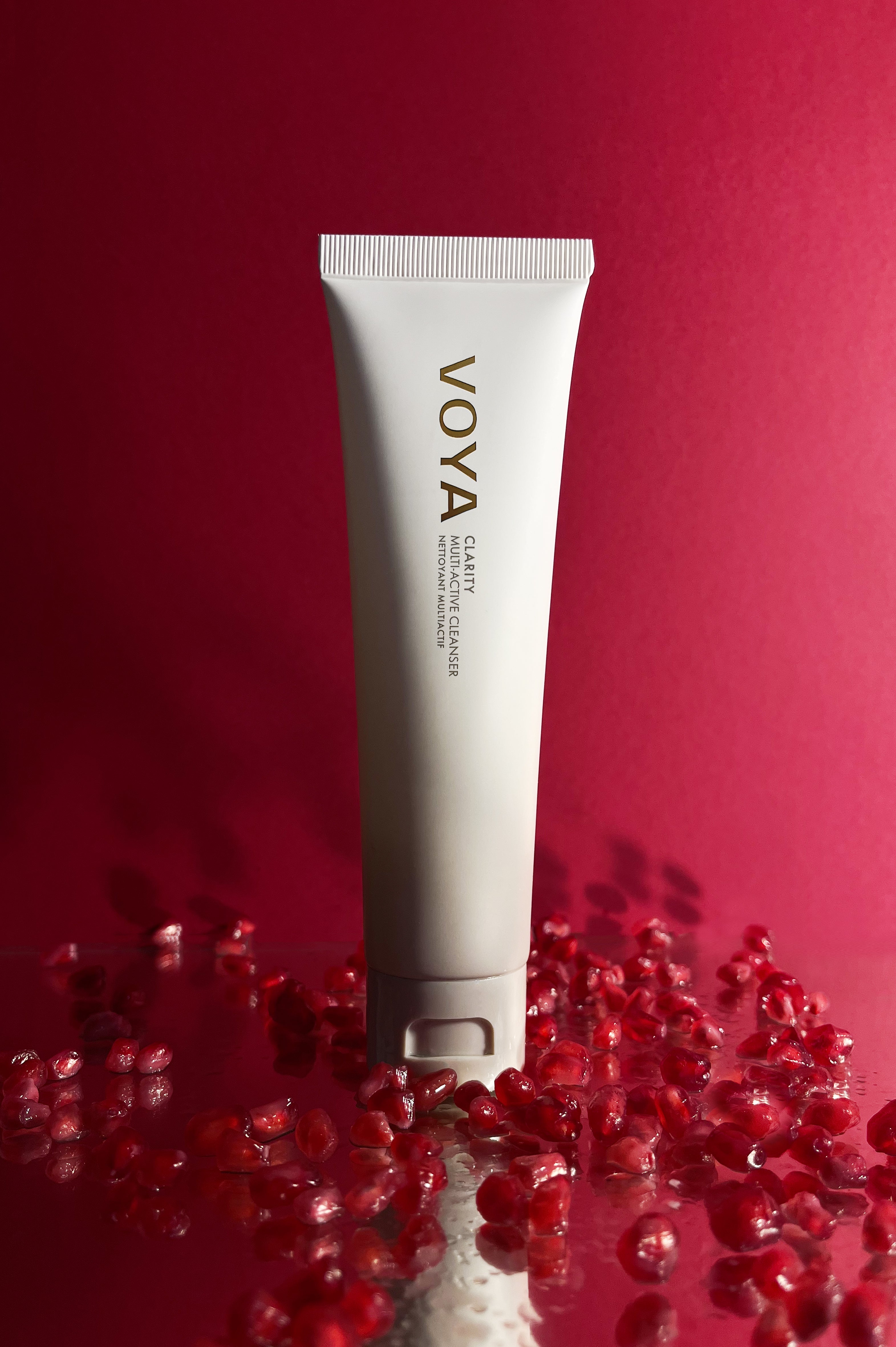 VOYA Clarity – rens og peeling i ett med jojobaperler og granatepleenzymer