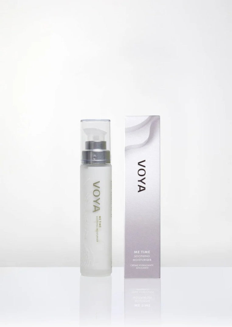 VOYA Me Time dagkrem – økologisk ansiktskrem med fucus serratus, jerikorose og riskimolje for sensitiv hud. Fukter, beskytter og gir glød.