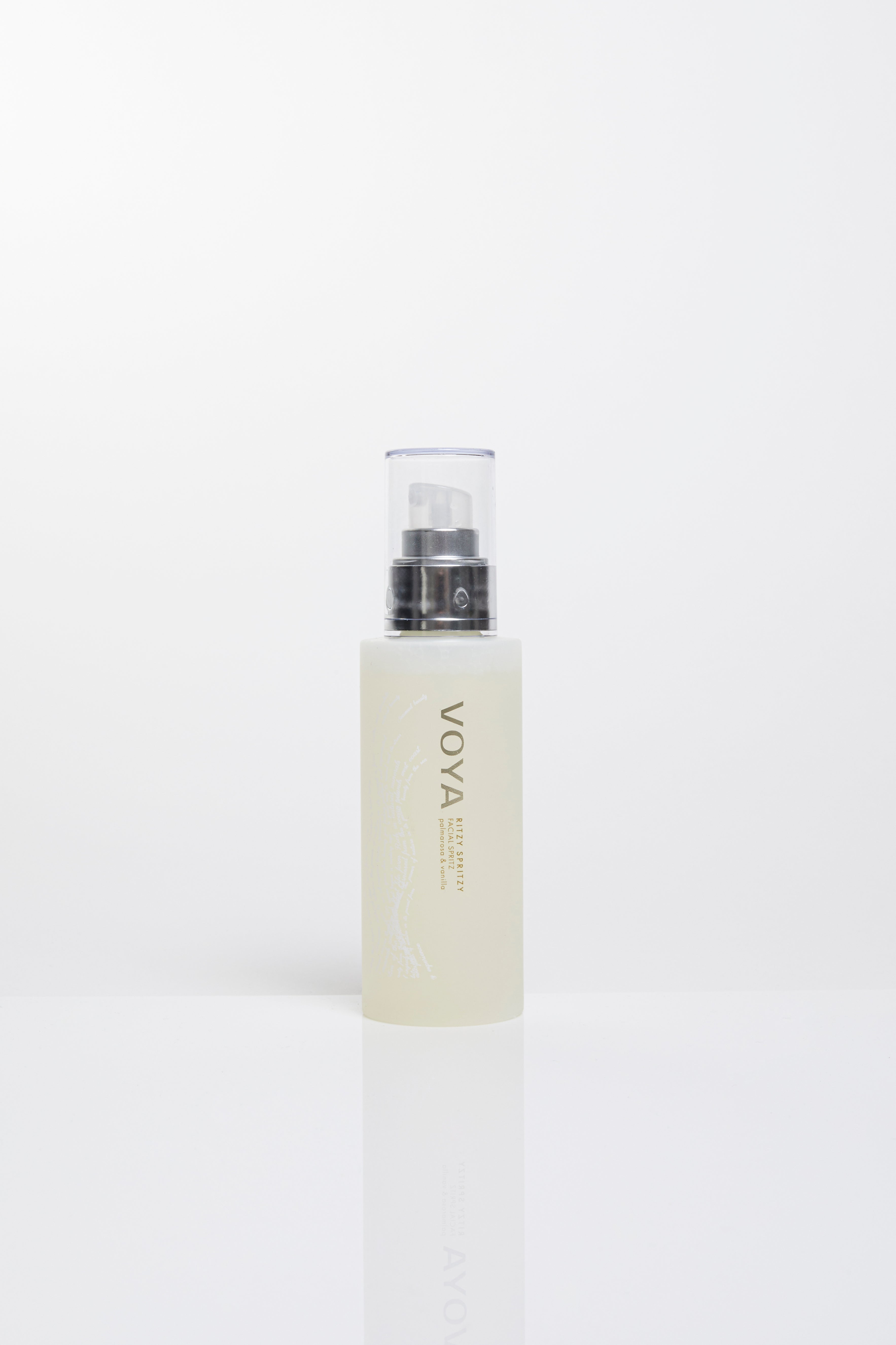 Fuktspray til ansikt fra VOYA Ritzy Spritzy – lett og raskt absorberende