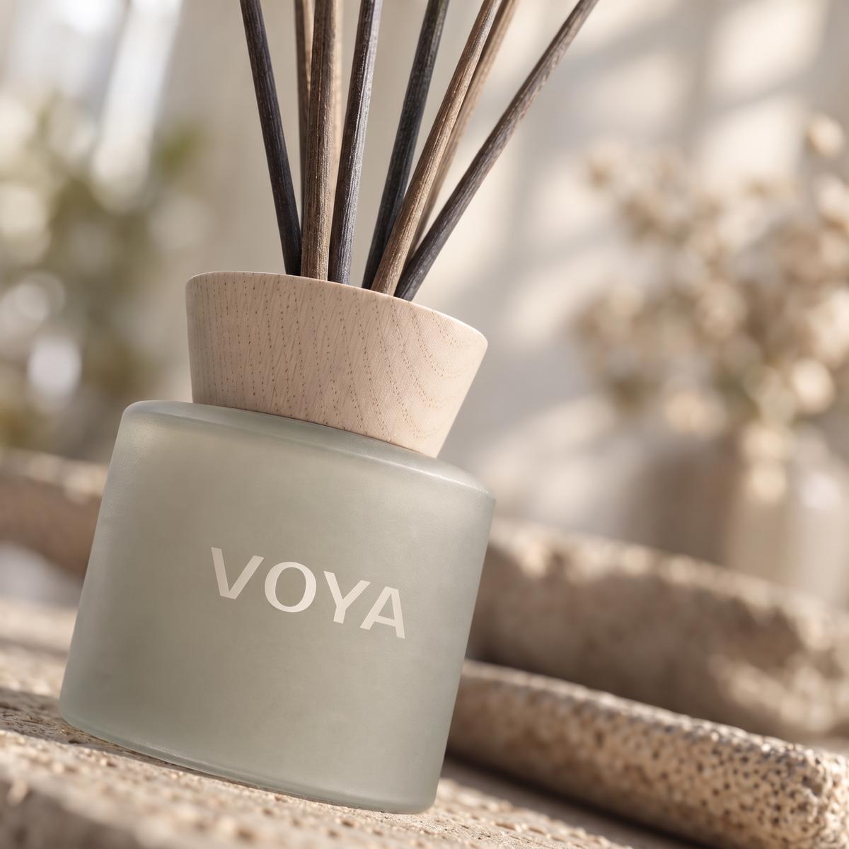 VOYA naturlig romduft med kokos og sjasmin – nærbilde-på-bad